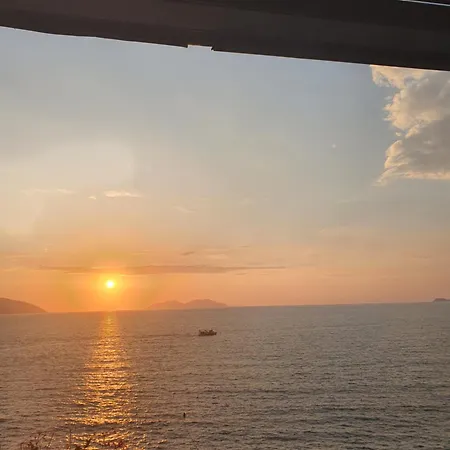 Darla Sea View * Avlonya