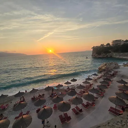 Darla Sea View * فلورا